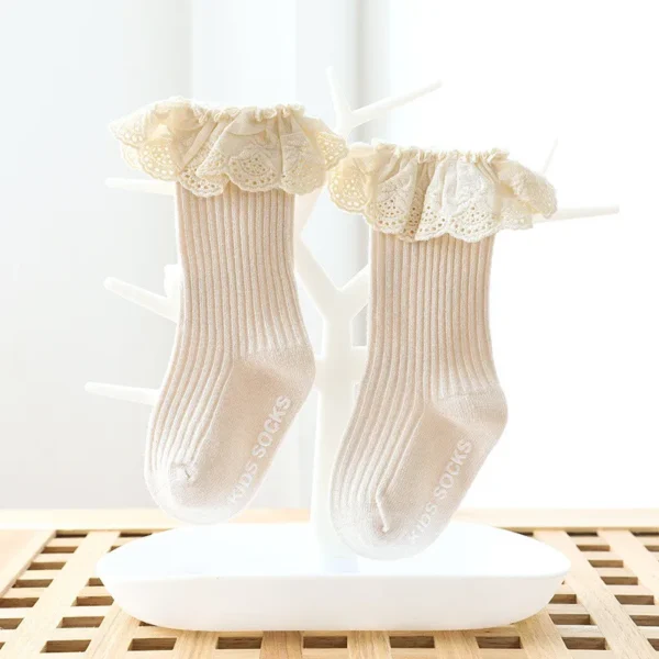 Lace Knee-High Grip Socks