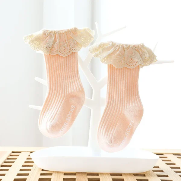 Lace Knee-High Grip Socks