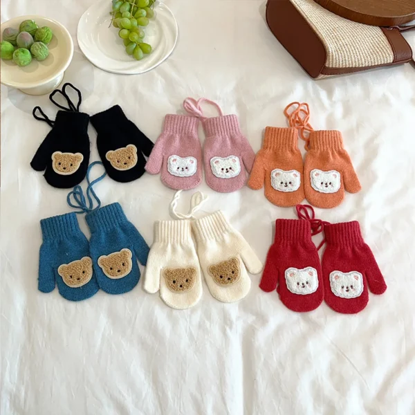 Bear Knitted Mittens with Rope